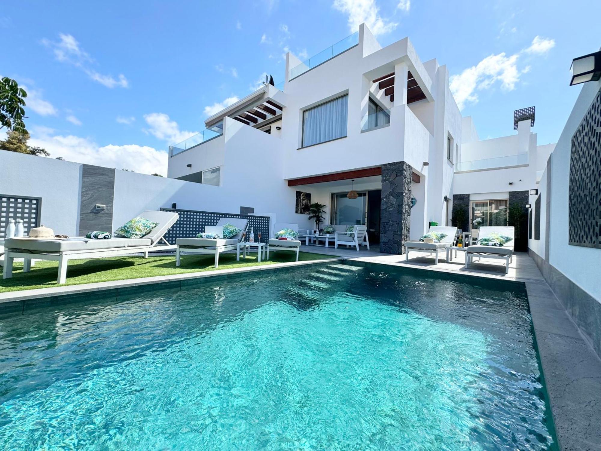 Welcome To Villa Bali A Luxurious Modern Getaway Los Cristianos  Exteriér fotografie