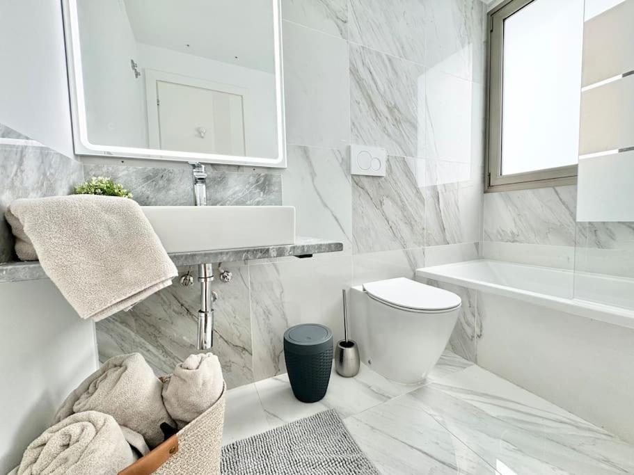 Welcome To Villa Bali A Luxurious Modern Getaway Los Cristianos  Exteriér fotografie